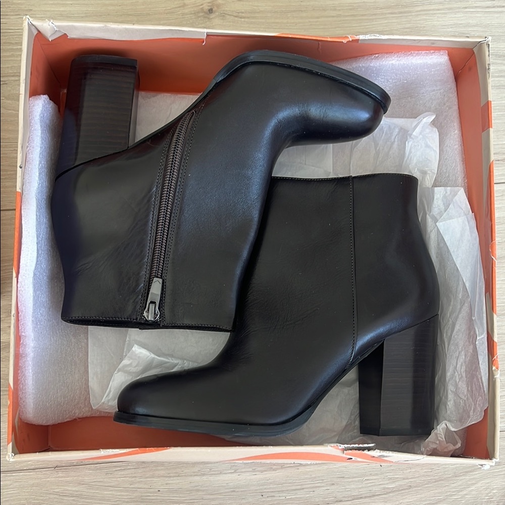 Via Spiga Brown Leather Heeled Ankle Booties Size 7